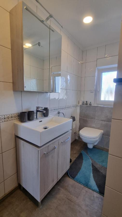 Unter Der Linde Apartamento Sankt Wendel Exterior foto
