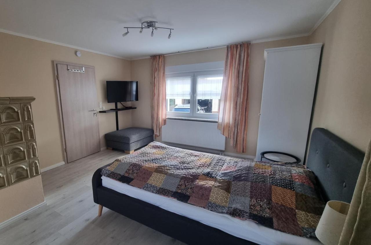 Unter Der Linde Apartamento Sankt Wendel Exterior foto