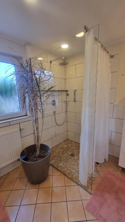 Unter Der Linde Apartamento Sankt Wendel Exterior foto
